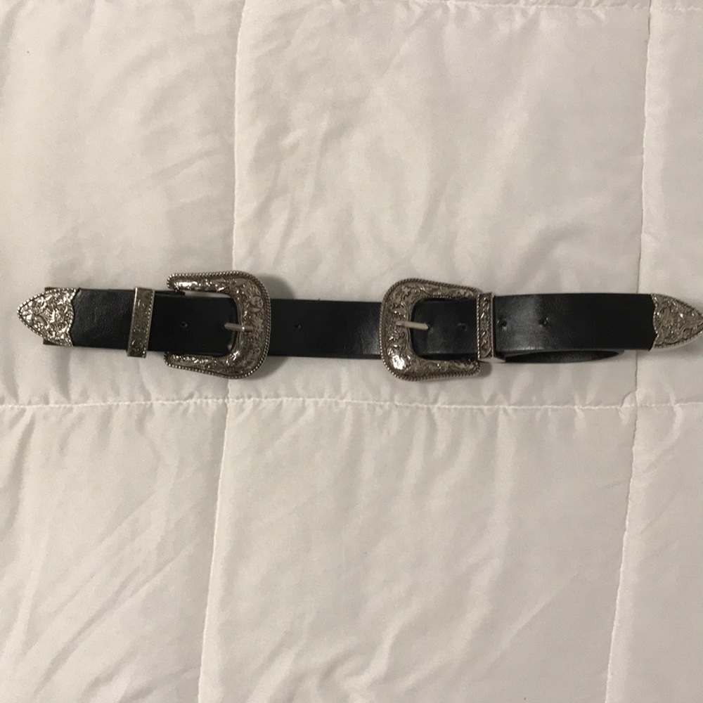 Double buckle belt